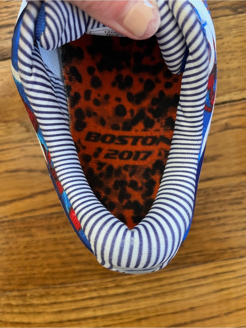 Brooks Launch 4 “Lobster Boston Edition” Running Shoes - Picture 8 of 10